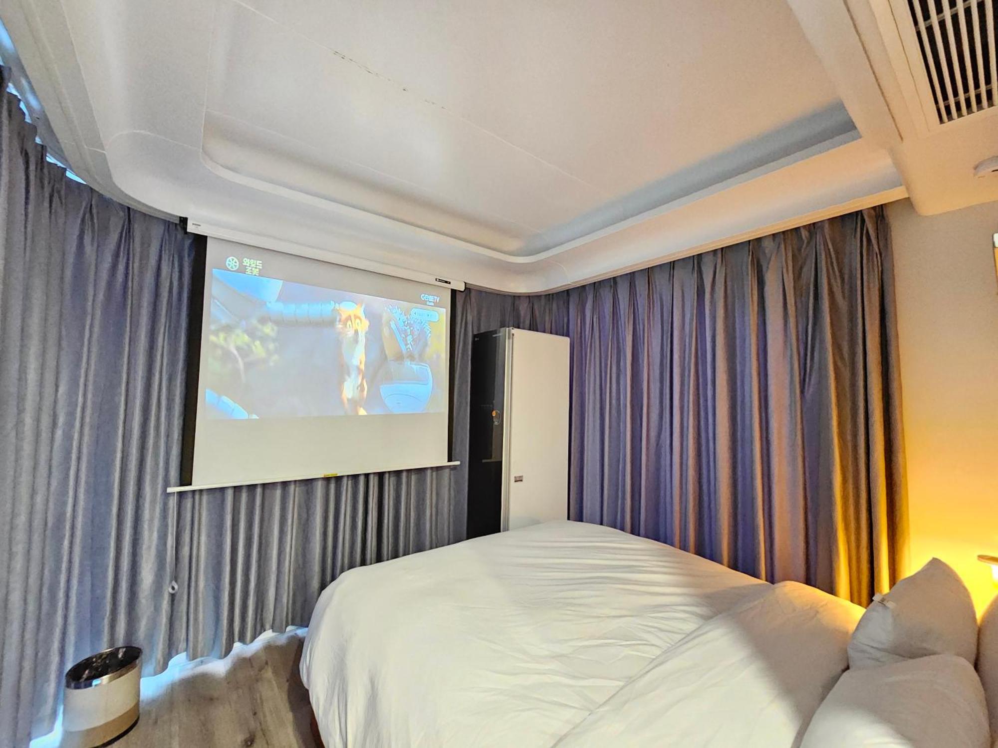 Galaxy X Hotel Type Caravan Glamping & Pension Phjongcshang Kültér fotó