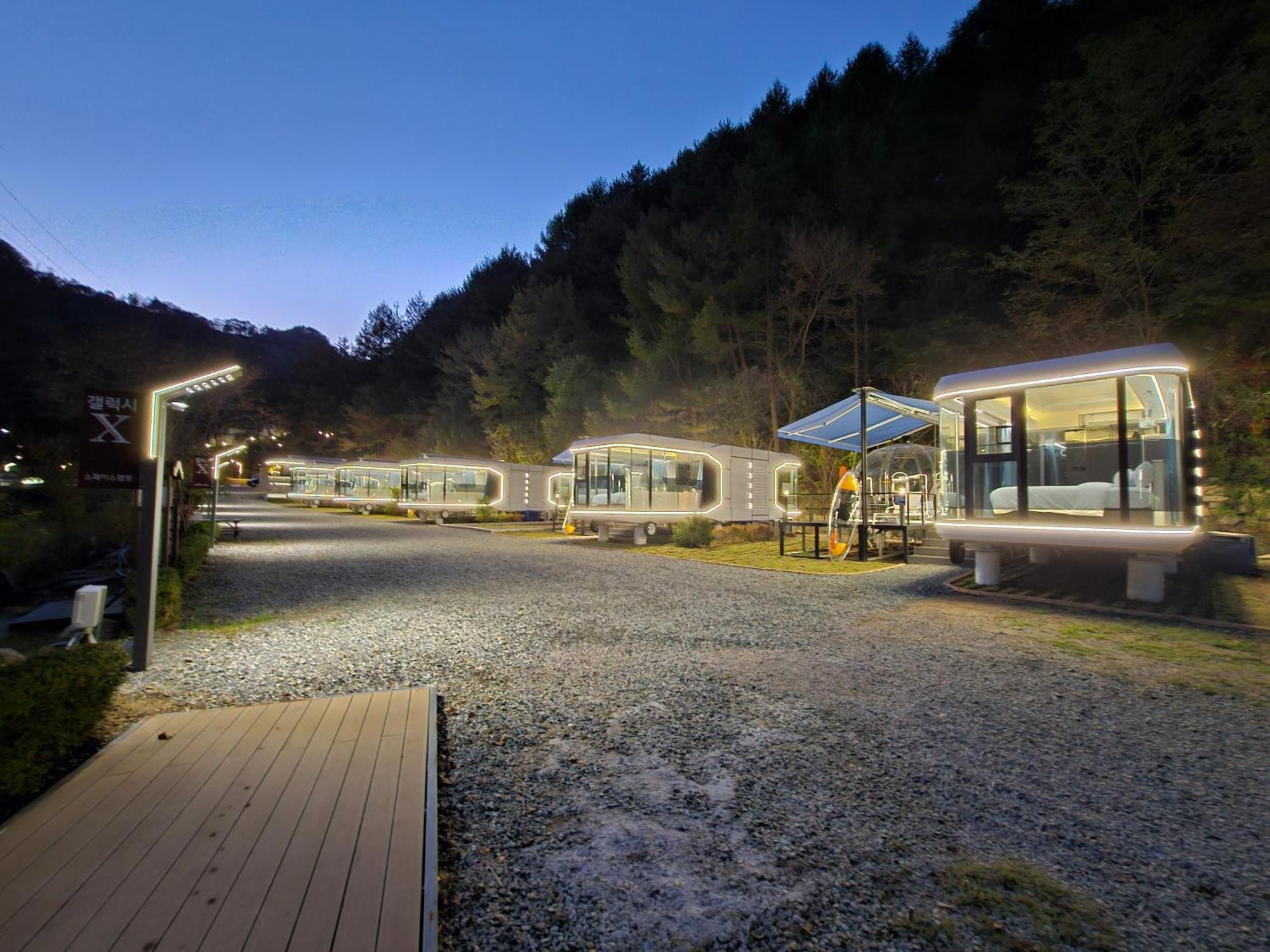 Galaxy X Hotel Type Caravan Glamping & Pension Phjongcshang Kültér fotó